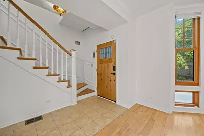 1323 E 61st Street, Chicago, IL 60637 - Photo 2