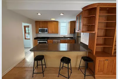 1323 E 61st Street, Chicago, IL 60637 - Photo 10