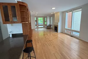 1323 E 61st St, Chicago, IL 60637 - Photo 8