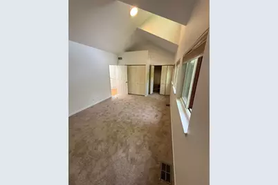 1323 E 61st Street, Chicago, IL 60637 - Photo 20