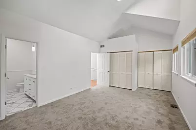 1323 E 61st Street, Chicago, IL 60637 - Photo 22