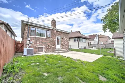 4043 N Wagner Avenue, Schiller Park, IL 60176 - Photo 40
