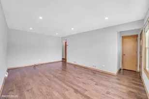 4043 N Wagner Ave, Schiller Park, IL 60176 - Photo 6