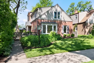 6850 N Lowell Avenue, Lincolnwood, IL 60712 - Photo 1
