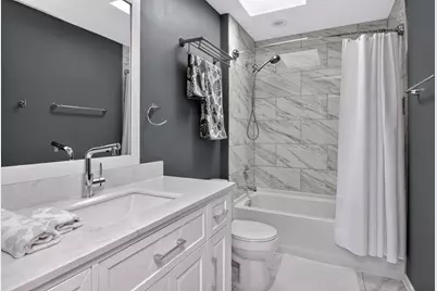 337 W Scarborough Court, Bloomingdale, IL 60108 - Photo 18