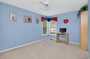 337 W Scarborough Ct, Bloomingdale, IL 60108 - Photo 16