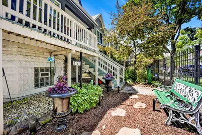 3721 W Shakespeare Avenue, Chicago, IL 60647 - Photo 4