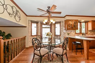 19243 Bernadine St, Lansing, IL 60438 - Photo 10