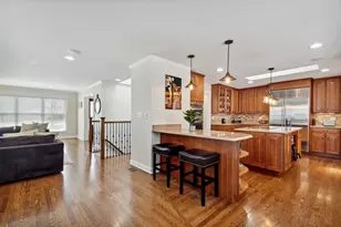 7050 N McAlpin Ave, Chicago, IL 60646 - Photo 8