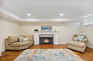 7050 N McAlpin Ave, Chicago, IL 60646 - Photo 16