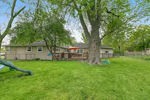 2901 Stork Ct, Rolling Meadows, IL 60008 - Photo 26
