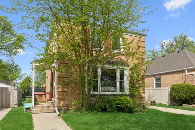 1678 Ash Street, Des Plaines, IL 60018 - Photo 1