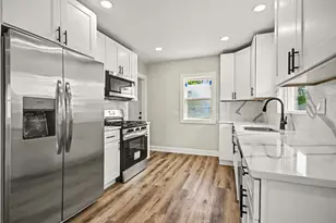 1114 Oakland Ave, Joliet, IL 60435 - Photo 8