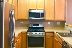 2575 Hillsboro Blvd, Aurora, IL 60503 - Photo 6