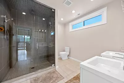 2125 W Greenleaf Avenue, Chicago, IL 60645 - Photo 18