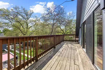 2125 W Greenleaf Avenue, Chicago, IL 60645 - Photo 22
