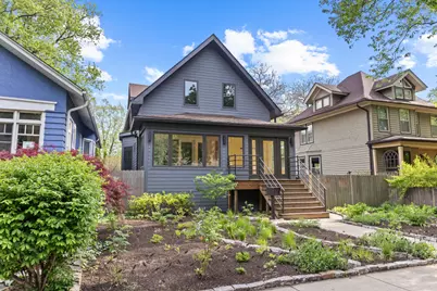 2125 W Greenleaf Avenue, Chicago, IL 60645 - Photo 1