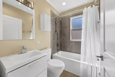 2125 W Greenleaf Avenue, Chicago, IL 60645 - Photo 24