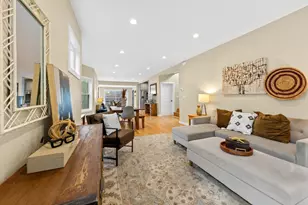 2125 W Greenleaf Ave, Chicago, IL 60645 - Photo 6