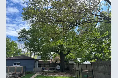 2125 W Greenleaf Avenue, Chicago, IL 60645 - Photo 40