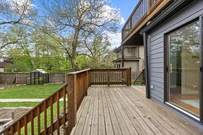 2125 W Greenleaf Avenue, Chicago, IL 60645 - Photo 12