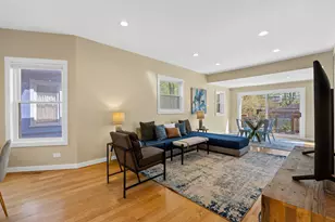 2125 W Greenleaf Ave, Chicago, IL 60645 - Photo 8