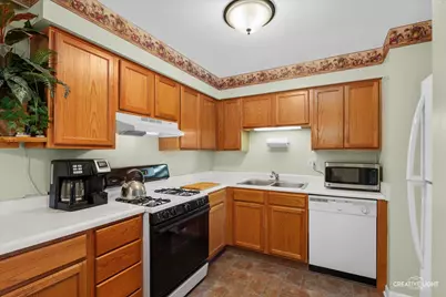 19330 Wolf Road #9, Mokena, IL 60448 - Photo 6