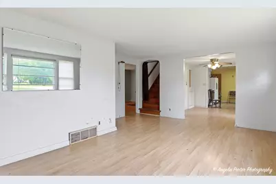 42177 N Lake Avenue, Antioch, IL 60002 - Photo 10