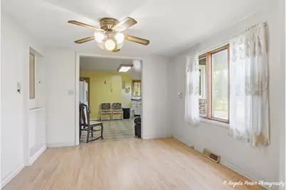 42177 N Lake Avenue, Antioch, IL 60002 - Photo 8