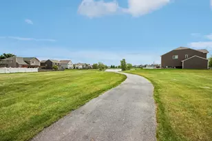 6102 Oldcreek Ln, Joliet, IL 60431 - Photo 38