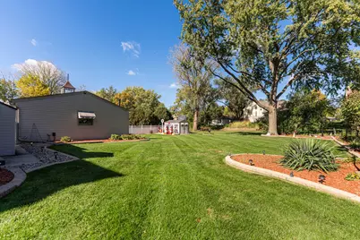 880 Bemis Road, Glen Ellyn, IL 60137 - Photo 40