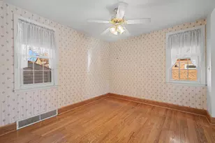 880 Bemis Rd, Glen Ellyn, IL 60137 - Photo 14
