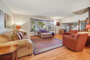 1477 William Clifford Ln, Elk Grove Village, IL 60007 - Photo 2