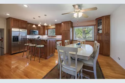 1477 William Clifford Lane, Elk Grove Village, IL 60007 - Photo 4