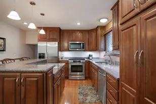 1477 William Clifford Ln, Elk Grove Village, IL 60007 - Photo 6