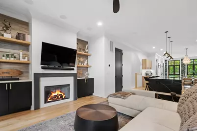 1113 W Chestnut Street #1E, Chicago, IL 60642 - Photo 8