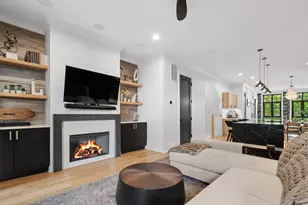1113 W Chestnut St, Chicago, IL 60642 - Photo 8
