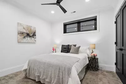 1113 W Chestnut Street #1E, Chicago, IL 60642 - Photo 12
