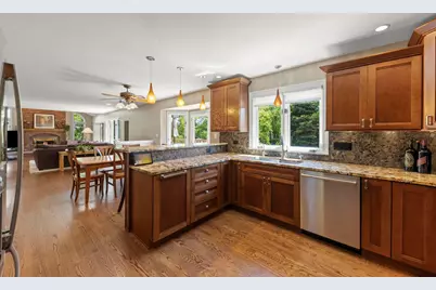 11019 Shenandoah Drive, Orland Park, IL 60467 - Photo 10