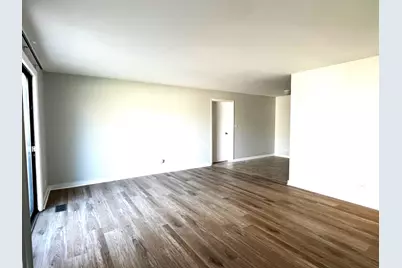 102 Tonset Court #102, Schaumburg, IL 60193 - Photo 2