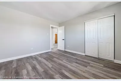 7653 S Roberts Road, Bridgeview, IL 60455 - Photo 12