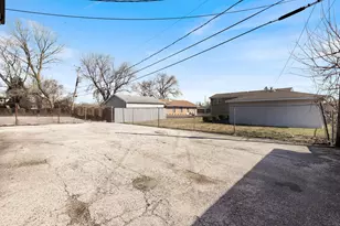 7653 S Roberts Rd, Bridgeview, IL 60455 - Photo 38