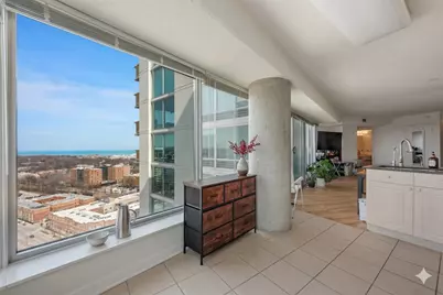 1720 Maple Avenue #2460, Evanston, IL 60201 - Photo 8