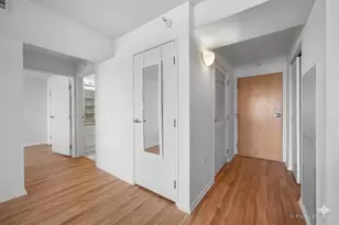 1720 Maple Ave, Evanston, IL 60201 - Photo 2