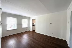 606 S 3rd St, West Dundee, IL 60118 - Photo 10