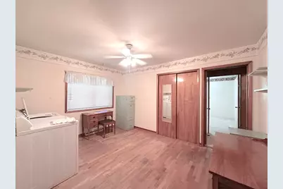 106 S George Street, Hurst, IL 62949 - Photo 8