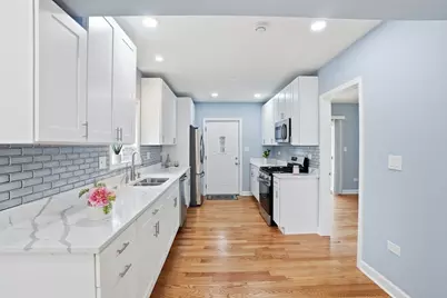 2724 W Jerome Street, Chicago, IL 60645 - Photo 8