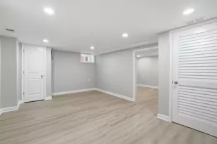 2724 W Jerome St, Chicago, IL 60645 - Photo 26