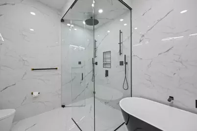 2024 W Irving Park Road #302, Chicago, IL 60618 - Photo 16