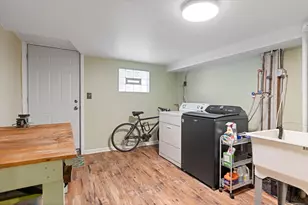 2911 N Washtenaw Ave, Chicago, IL 60618 - Photo 20